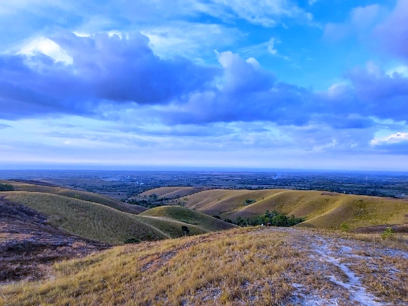 Wide savanna hills in Sumba